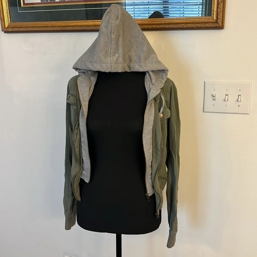 Full Tilt Versatile Cotton & Spandex Layered Hooded Jacket W/Zip Pockets, Sz. S.